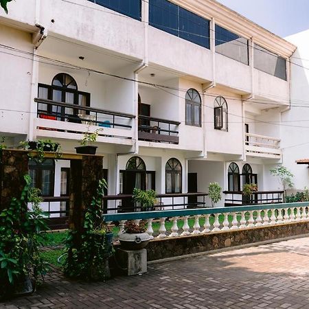 Romantic Garden Hotel Негомбо Экстерьер фото