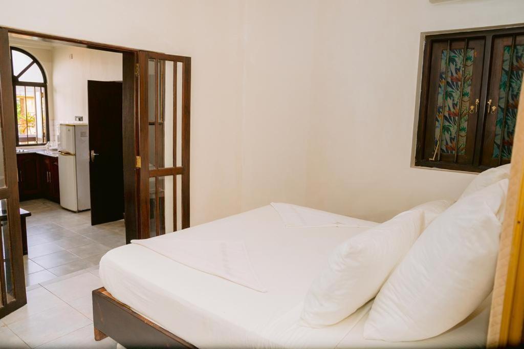 Romantic Garden Hotel Негомбо Экстерьер фото